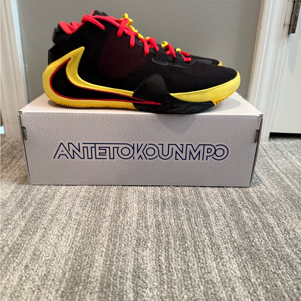 Nike Zoom Freak “Soul Glo” Size 8